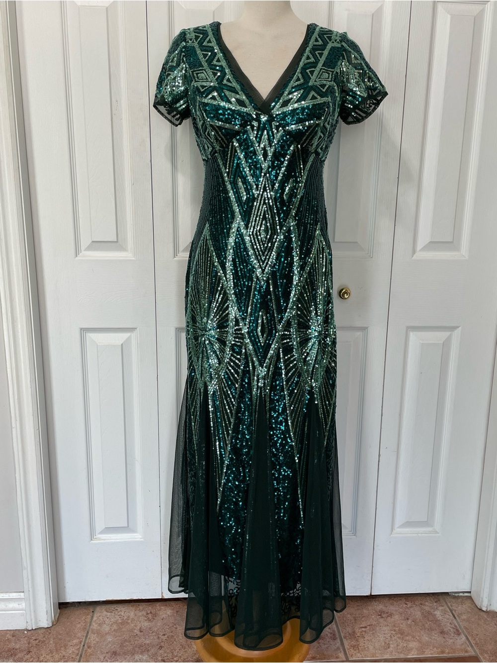 R&M Richards Petite Emerald Green Sequin Evening Dress